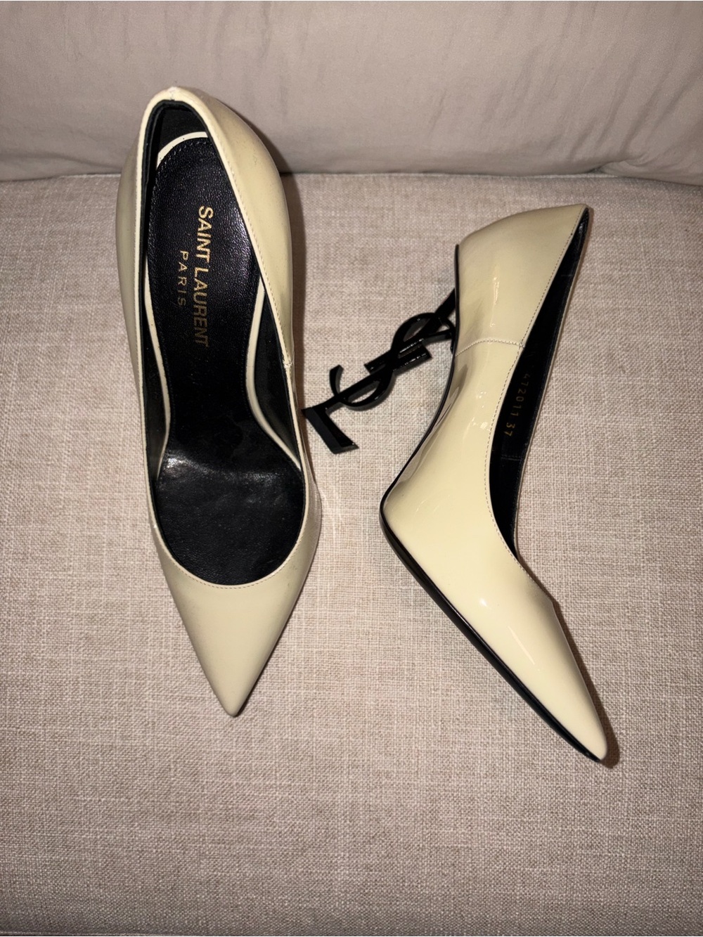 Saint Laurent YSL Opyum Cream Patent Leather Logo Heel Pumps Size 37
